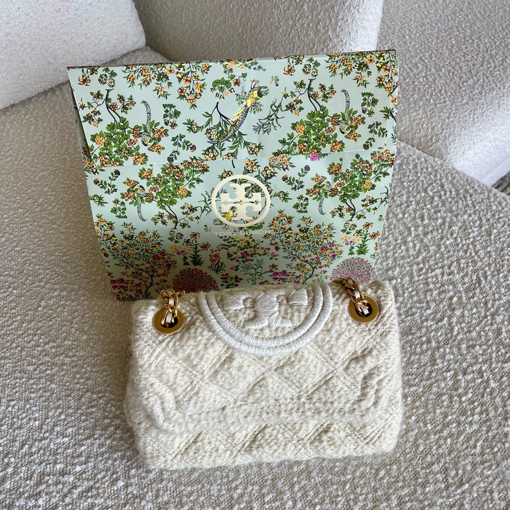 Tory Burch Fleming Soft Boucle Small Convertible Shoulder Bag
Color: New Cream